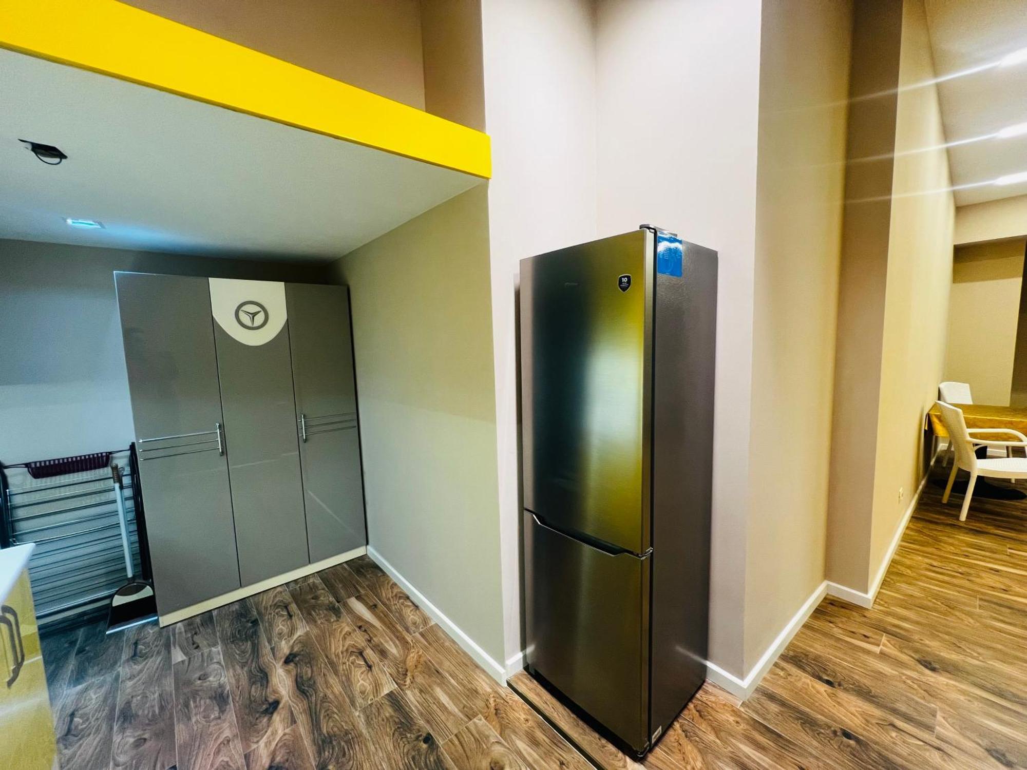 Apartment Secrets *